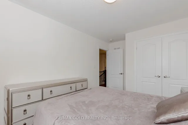Additional image 31 of 34 Folgate Cres