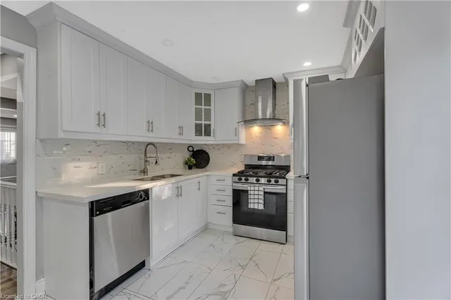 Additional image 41 of 318 East 43rd St