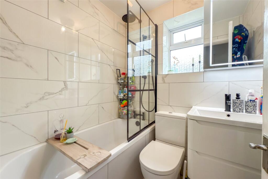 Additional image 8 of Reynolds Crescent, Sandridge, St. Albans, Hertfordshire, AL4