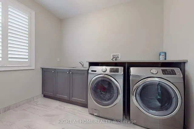 Additional image 42 of 421 Ginger Gate