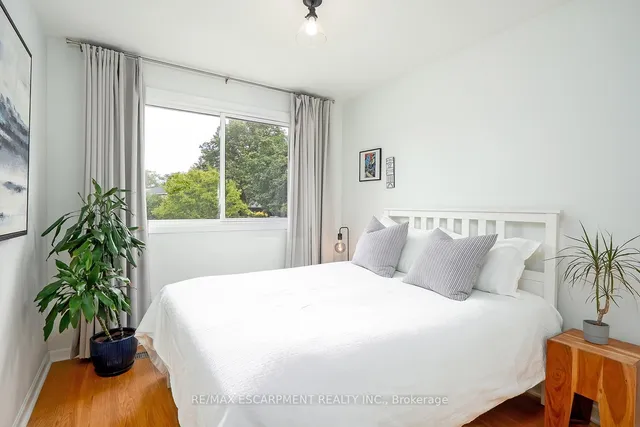 Additional image 18 of 406 Oakwood Dr