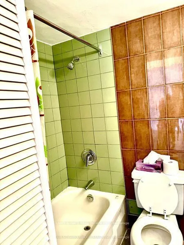 Additional image 12 of 30 Gloucester St Unit 1607