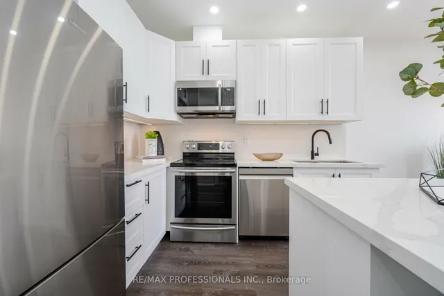 Additional image 17 of 700 Humberwood Blvd Unit PH21