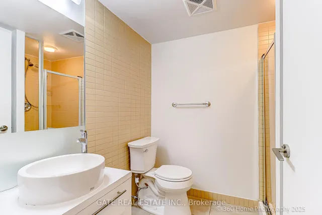 Additional image 7 of 21 Carlton St Unit 1705