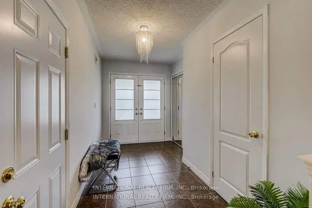 Additional image 5 of 4881 Capri Cres