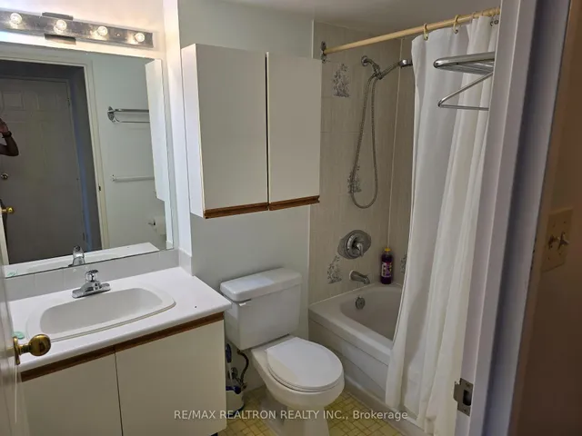 Additional image 9 of 160 Alton Tower Circ Unit 1014