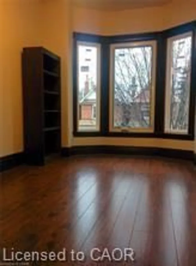 Additional image 4 of 44 Gladstone Ave