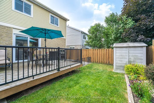 Additional image 40 of 12 Sparklett Cres