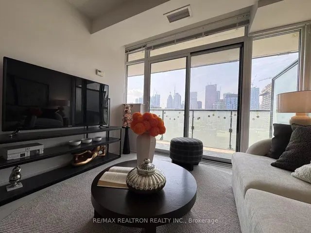 Additional image 14 of 400 Adelaide St Unit 1909