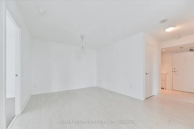 Additional image 23 of 15 Singer Crt Unit 1110