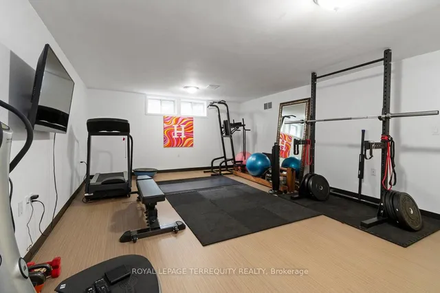 Additional image 28 of 416 The Kingsway