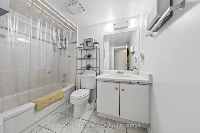 Additional image 25 of 1665 Victoria Park Ave Unit 206