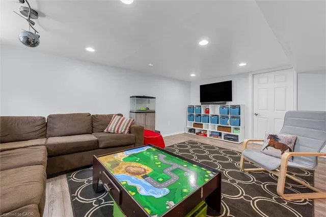 Additional image 22 of 287 East 33rd St