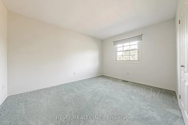 Additional image 19 of 594 Moorelands Cres