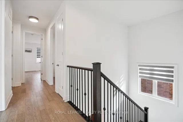 Additional image 29 of 1416 Lakeport Cres