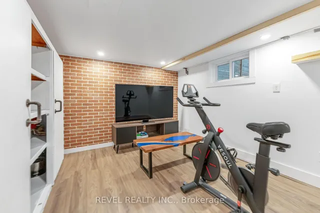 Additional image 28 of 680 Woodburn Rd