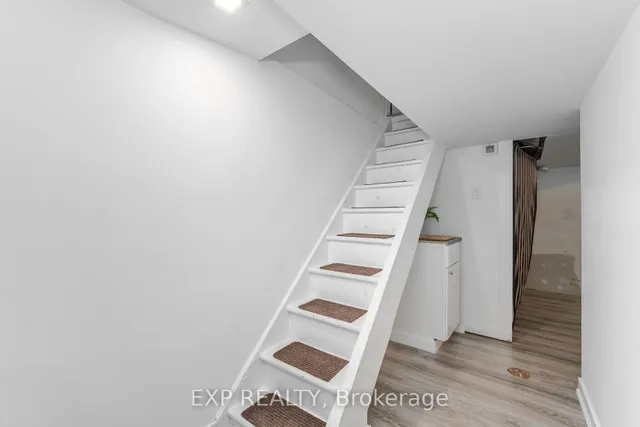 Additional image 30 of 214 Silverthorn Ave