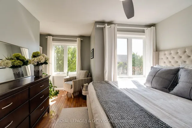 Additional image 29 of 2448 Capilano Cres