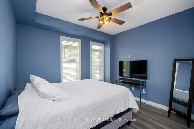 Additional image 6 of 215 Dundas St Unit 9