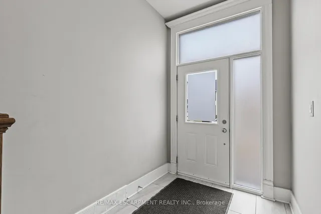 Additional image 16 of 181 West Ave