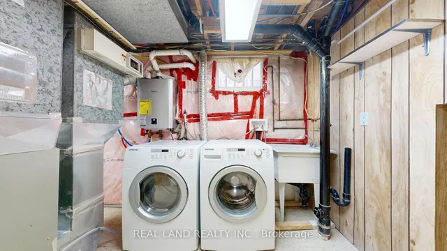 Additional image 31 of 38 Cresthaven Dr