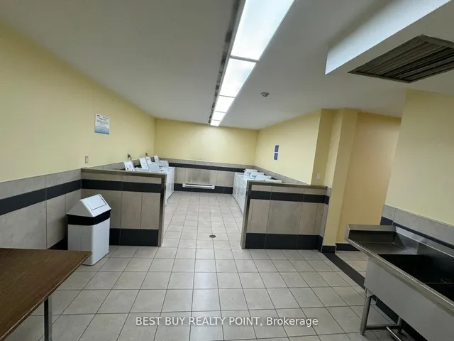 Additional image 39 of 15 La Rose Ave Unit 1007