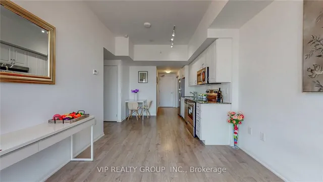 Additional image 4 of 3091 Dufferin St Unit 805