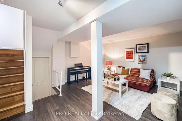 Additional image 40 of 16 Ackrow Crt