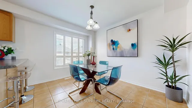 Additional image 17 of 32 Flatfield Terr