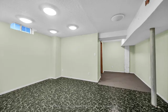 Additional image 39 of 70 Golfview Cres