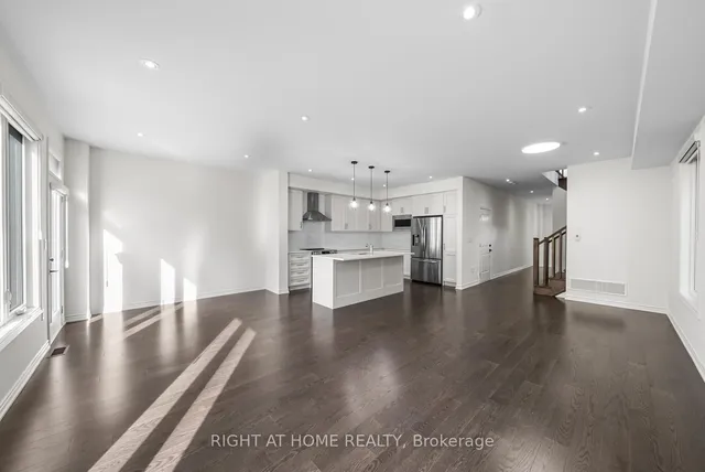 Additional image 10 of 471 Bergamot Ave