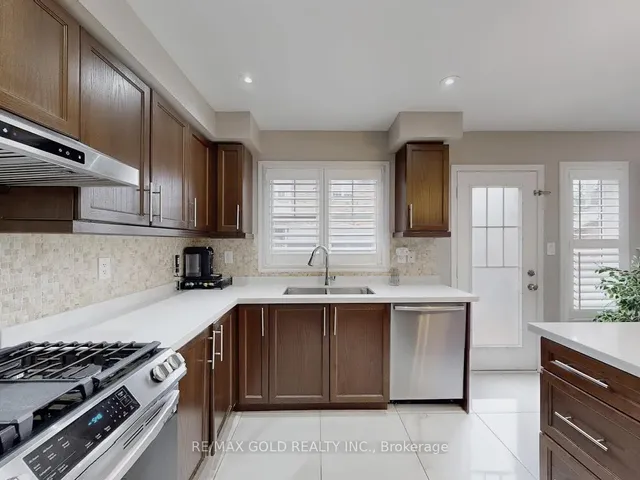 Additional image 14 of 933 Raftis Cres