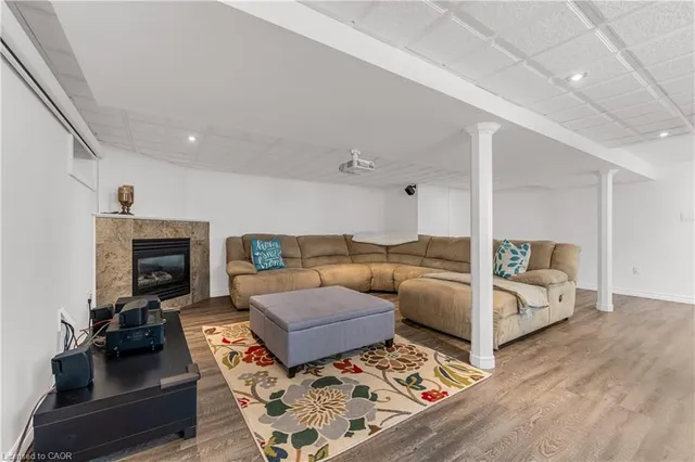 Additional image 21 of 150 Garside Ave