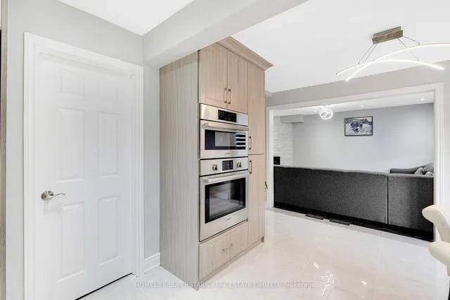 Additional image 14 of 26 Songsparrow Dr