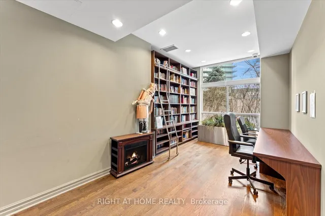 Additional image 18 of 23 Lorraine Dr Unit 308