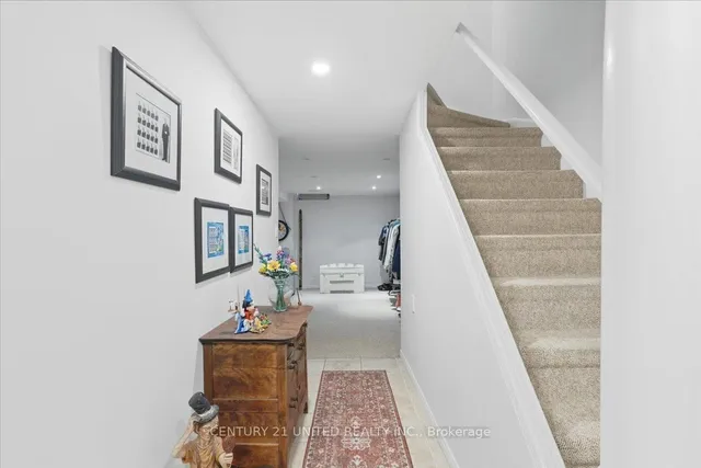 Additional image 34 of 58 Heathcliffe Sq Unit 58