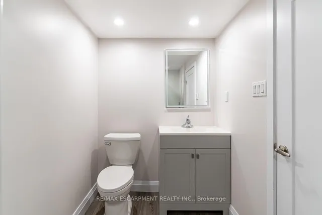 Additional image 39 of 444 QUEEN VICTORIA Dr