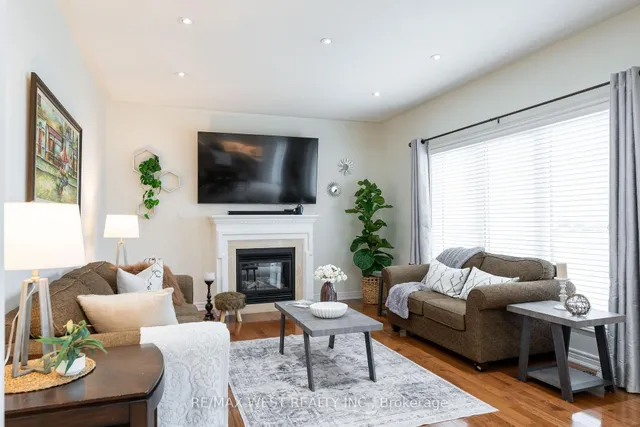 Additional image 18 of 8 Yellow Avens Blvd