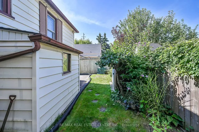 Additional image 37 of 894 Garth St