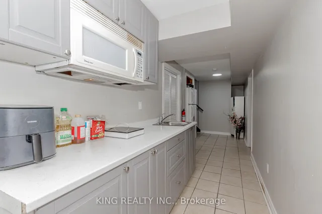 Additional image 39 of 28 AINSLIE Ave