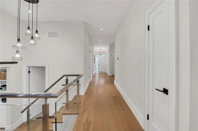 Additional image 15 of 515 Bridgman Ave