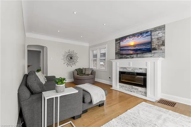 Additional image 2 of 150 Garside Ave