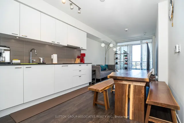 Additional image 4 of 27 Bathurst St Unit 508W