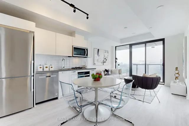 Additional image 10 of 195 McCaul St Unit 1501