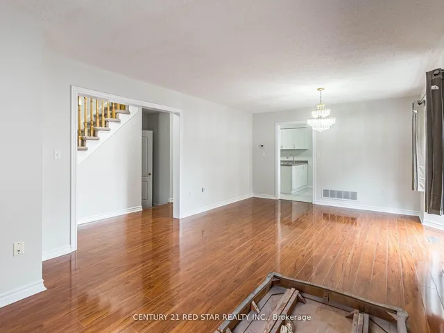 Additional image 13 of 95 Yellow Brick Rd