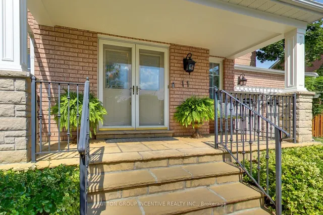 Additional image 14 of 11 Safari Crt