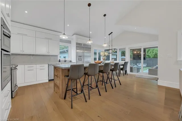 Additional image 6 of 515 Bridgman Ave