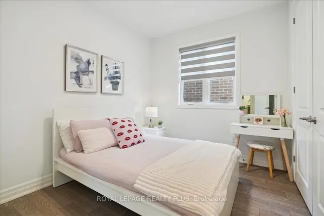 Additional image 36 of 1416 Lakeport Cres