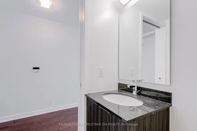 Additional image 28 of 14 York St Unit 2402