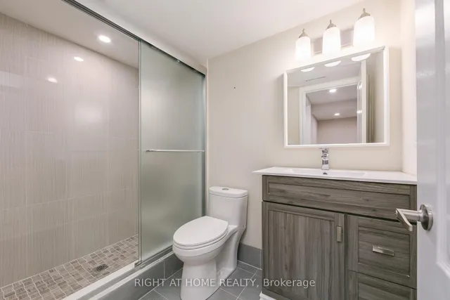 Additional image 47 of 701 Dupont St